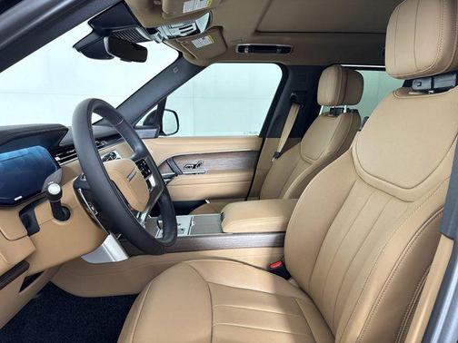 2026 Land Rover Range Rover P400 SE