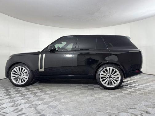 2026 Land Rover Range Rover P400 SE