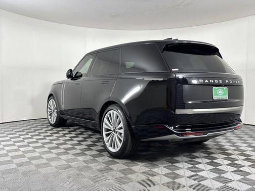 2026 Land Rover Range Rover P400 SE