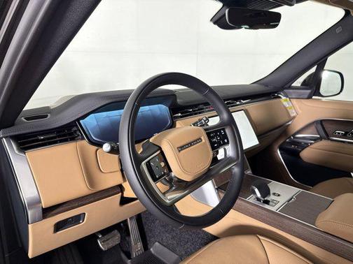 2026 Land Rover Range Rover P400 SE