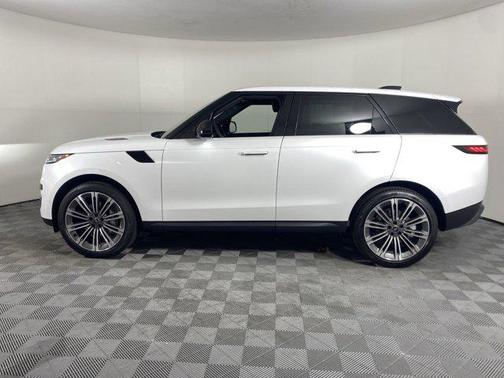2025 Land Rover Range Rover Sport SE