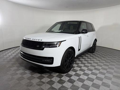 2025 Land Rover Range Rover P550e SE