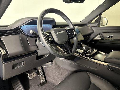White 2024 Land Rover Range Rover Sport SE