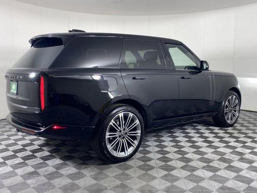 2025 Land Rover Range Rover P400 SE