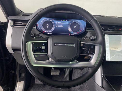 2025 Land Rover Range Rover P400 SE