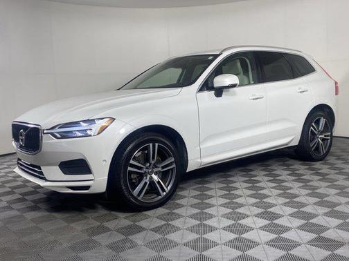 2018 Volvo XC60 T6 Momentum