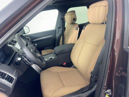 2026 Land Rover Discovery Gemini Edition