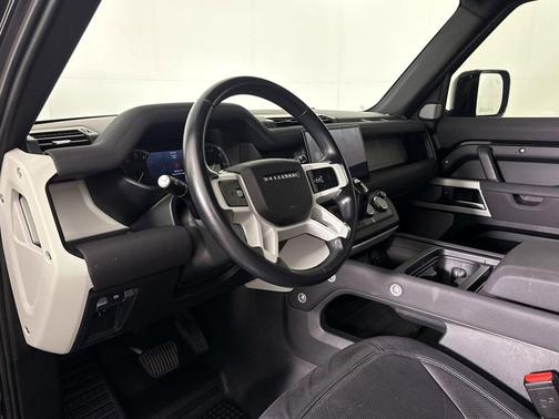 Santorini Black Metallic 2023 Land Rover Defender 130 SE