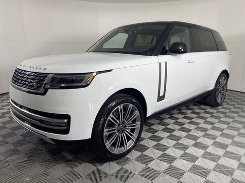 2025 Land Rover Range Rover P530 SE 7 Seat