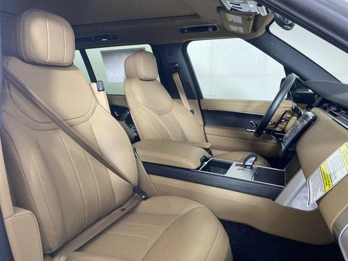 2025 Land Rover Range Rover P530 SE 7 Seat