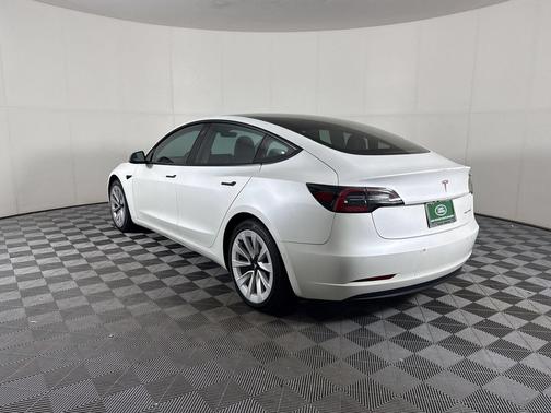 Pearl White Multi-Coat 2021 Tesla Model 3 Long Range