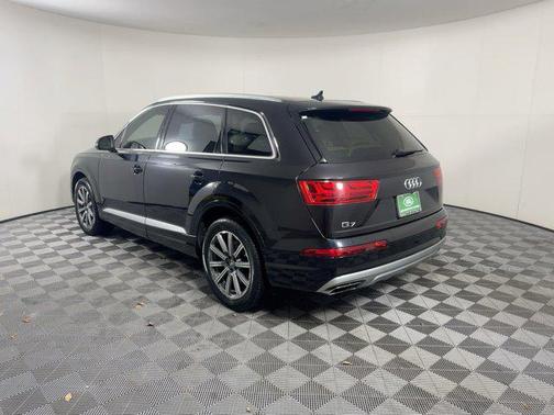 2019 Audi Q7 45 Premium Plus
