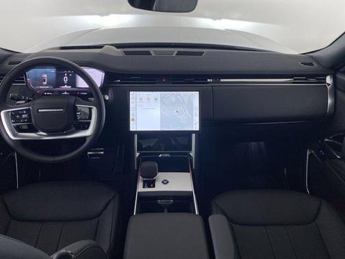 2025 Land Rover Range Rover P530 SE