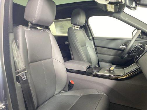 2026 Land Rover Range Rover Velar P250 SE R-Dynamic