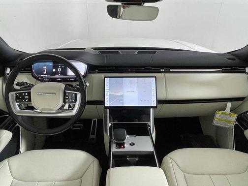 2025 Land Rover Range Rover P530 SE