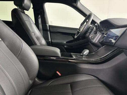 2025 Land Rover Range Rover Evoque Dynamic SE