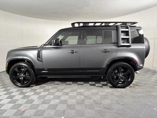 2025 Land Rover Defender 110 V8