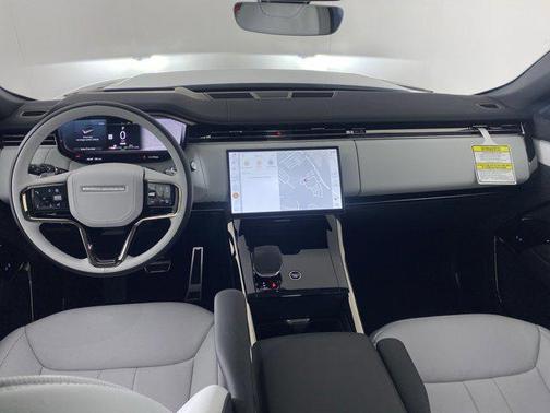 2025 Land Rover Range Rover Sport SE