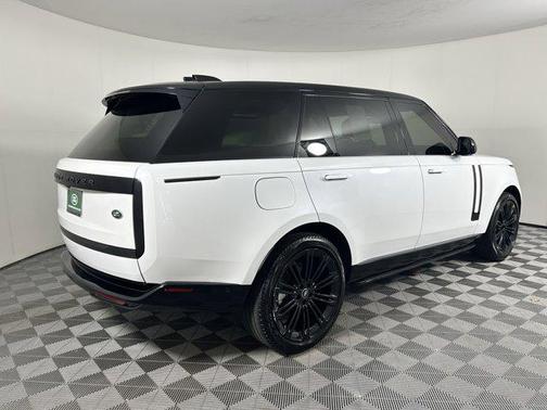 2023 Land Rover Range Rover P400 SE