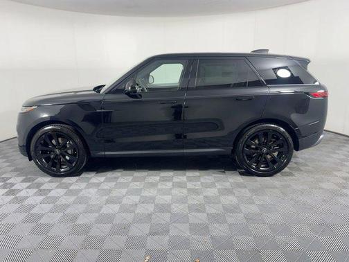 2025 Land Rover Range Rover Sport SE