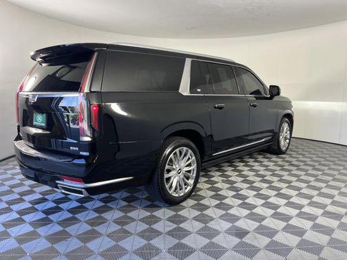 2023 Cadillac Escalade ESV Premium Luxury