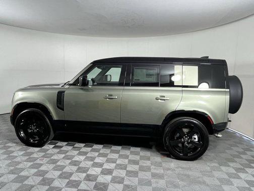 2025 Land Rover Defender 110 P500 X-Dynamic SE