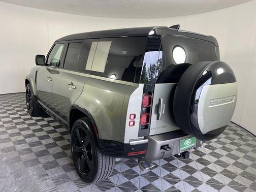 2025 Land Rover Defender 110 P500 X-Dynamic SE