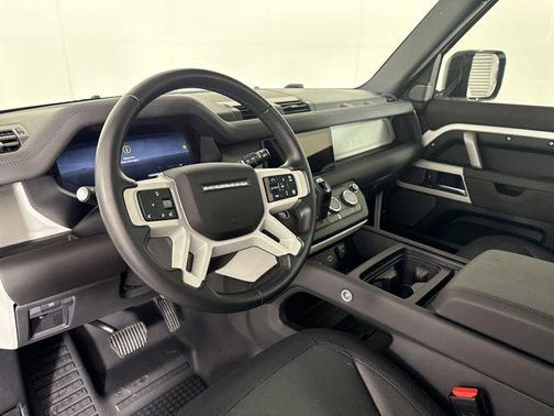 2024 Land Rover Defender 90 P400 X-Dynamic SE