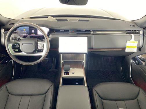 2025 Land Rover Range Rover P530 SE
