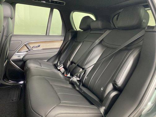 2025 Land Rover Range Rover P530 SE