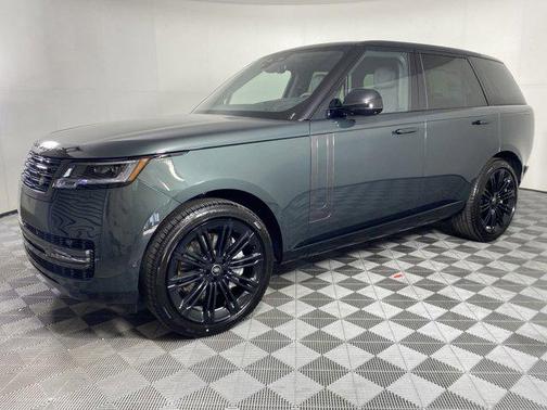 2025 Land Rover Range Rover P530 SE