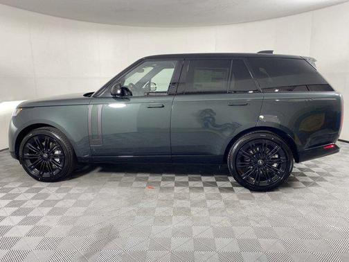 2025 Land Rover Range Rover P530 SE