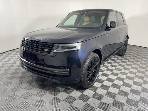 2026 Land Rover Range Rover P530 SE