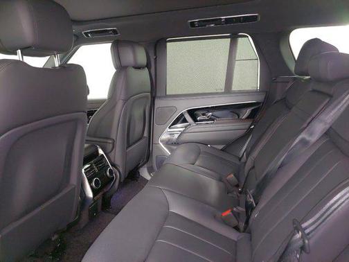 2024 Land Rover Range Rover P530 SE