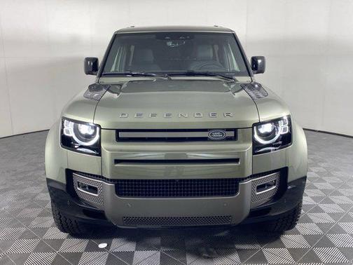Pangea Green Metallic 2025 Land Rover Defender 90 P400 X-Dynamic SE