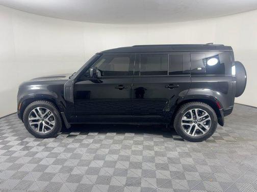 2022 Land Rover Defender 110 XS Edition