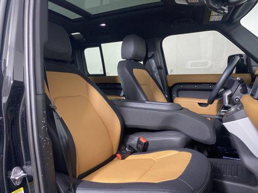 2024 Land Rover Defender 110 P400 X-Dynamic SE