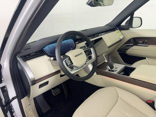 2026 Land Rover Range Rover P530 SE