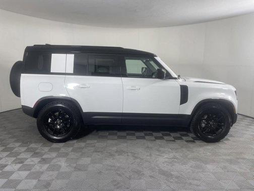 2025 Land Rover Defender 110 P400 S