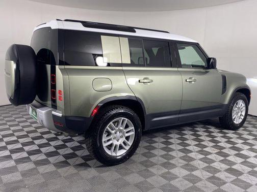 2025 Land Rover Defender 110 P400 S
