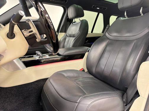 White 2023 Land Rover Range Rover P400 SE