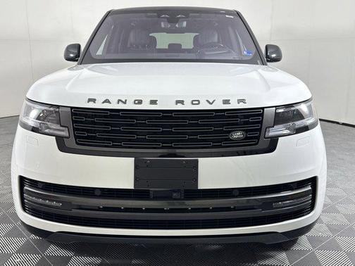 White 2023 Land Rover Range Rover P400 SE