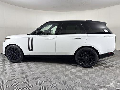 White 2023 Land Rover Range Rover P400 SE