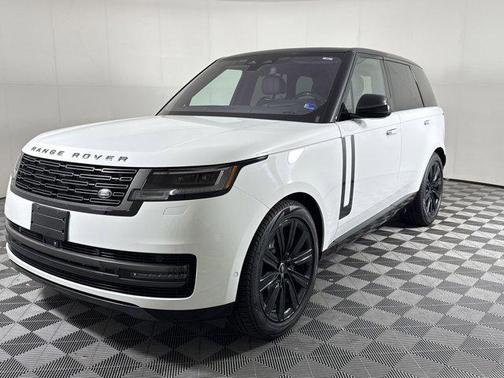 White 2023 Land Rover Range Rover P400 SE