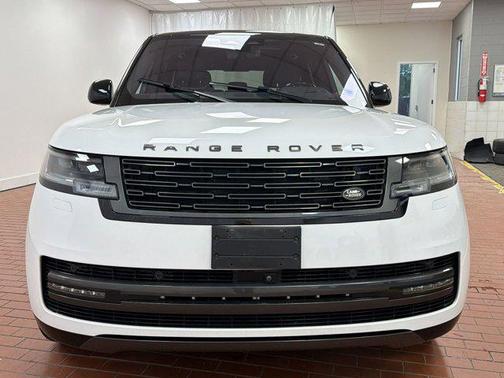 White 2023 Land Rover Range Rover P400 SE