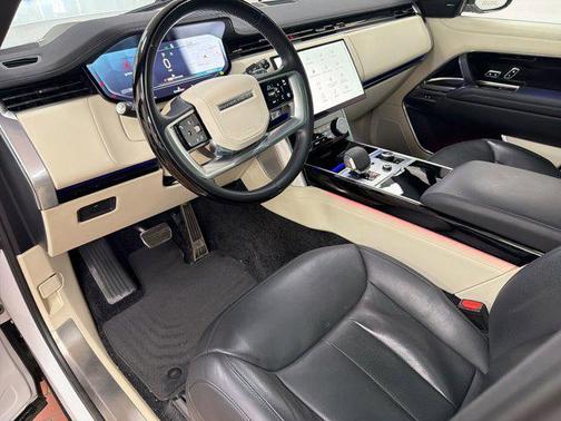 White 2023 Land Rover Range Rover P400 SE