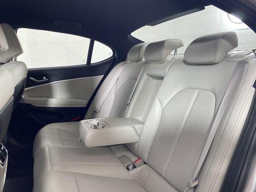 2024 Genesis G70 2.5T AWD