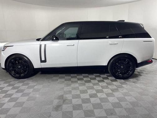 2025 Land Rover Range Rover P530 Autobiography 7 Seat