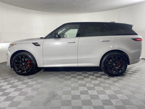 2025 Land Rover Range Rover Sport SE
