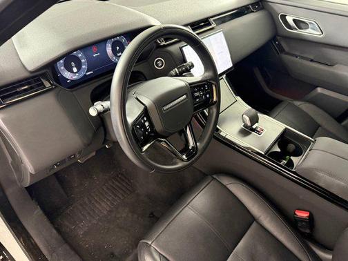 2025 Land Rover Range Rover Velar P250 SE R-Dynamic